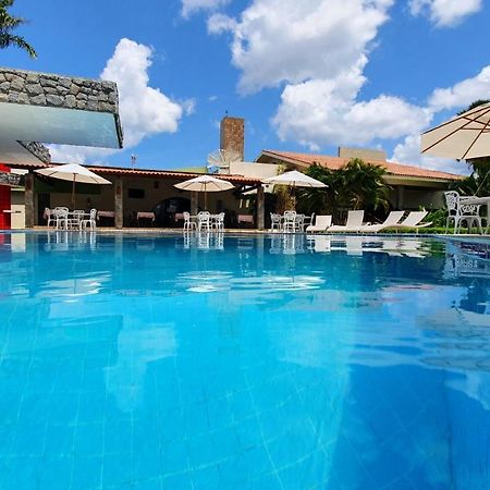 Hotel Tres Palmeiras กราวาตา ภายนอก รูปภาพ