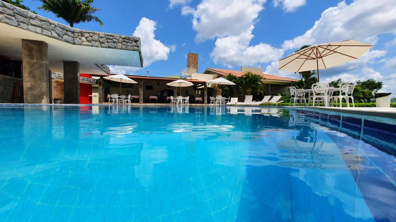 Hotel Tres Palmeiras กราวาตา ภายนอก รูปภาพ