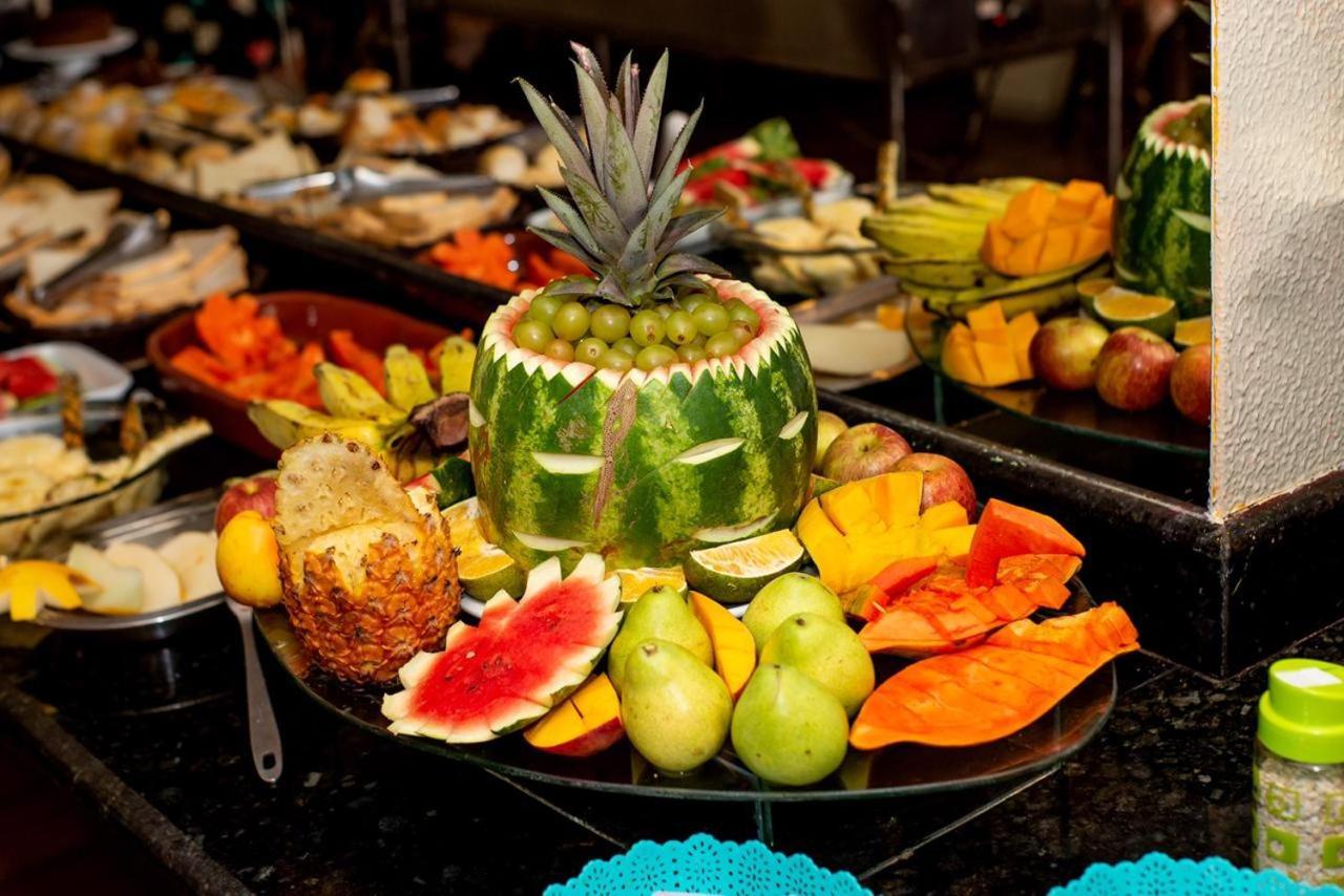 Hotel Tres Palmeiras กราวาตา ภายนอก รูปภาพ