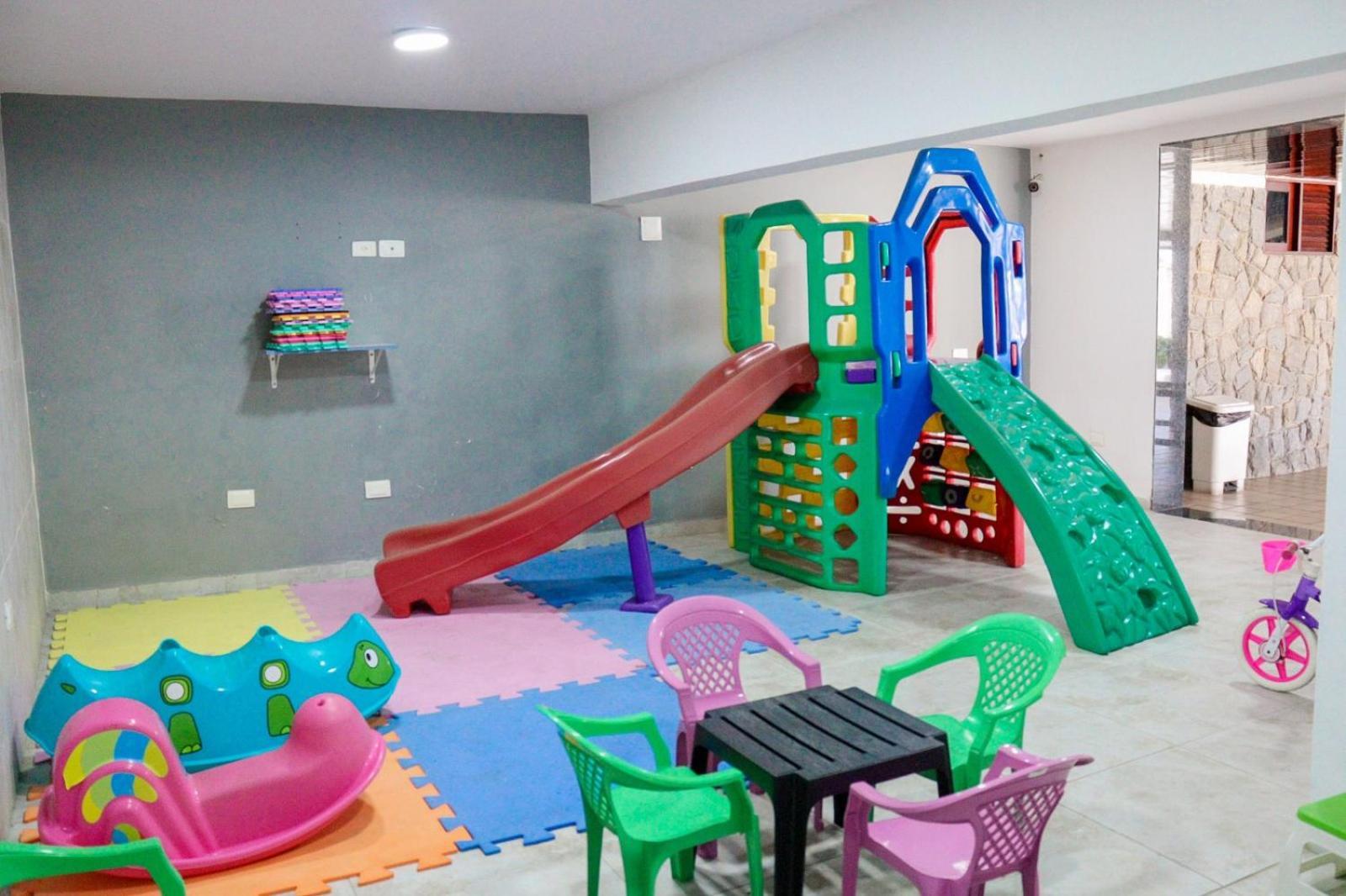 Hotel Tres Palmeiras กราวาตา ภายนอก รูปภาพ
