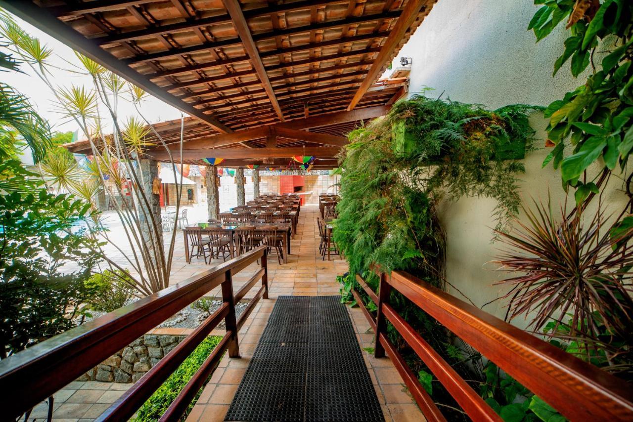 Hotel Tres Palmeiras กราวาตา ภายนอก รูปภาพ
