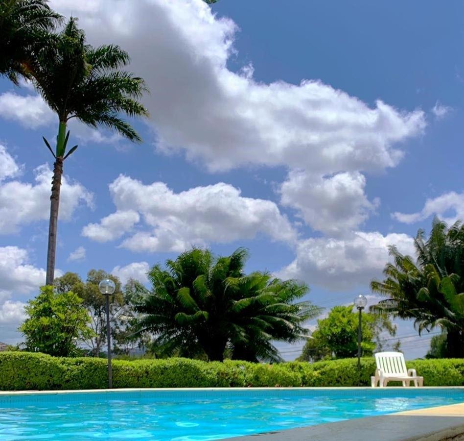 Hotel Tres Palmeiras กราวาตา ภายนอก รูปภาพ