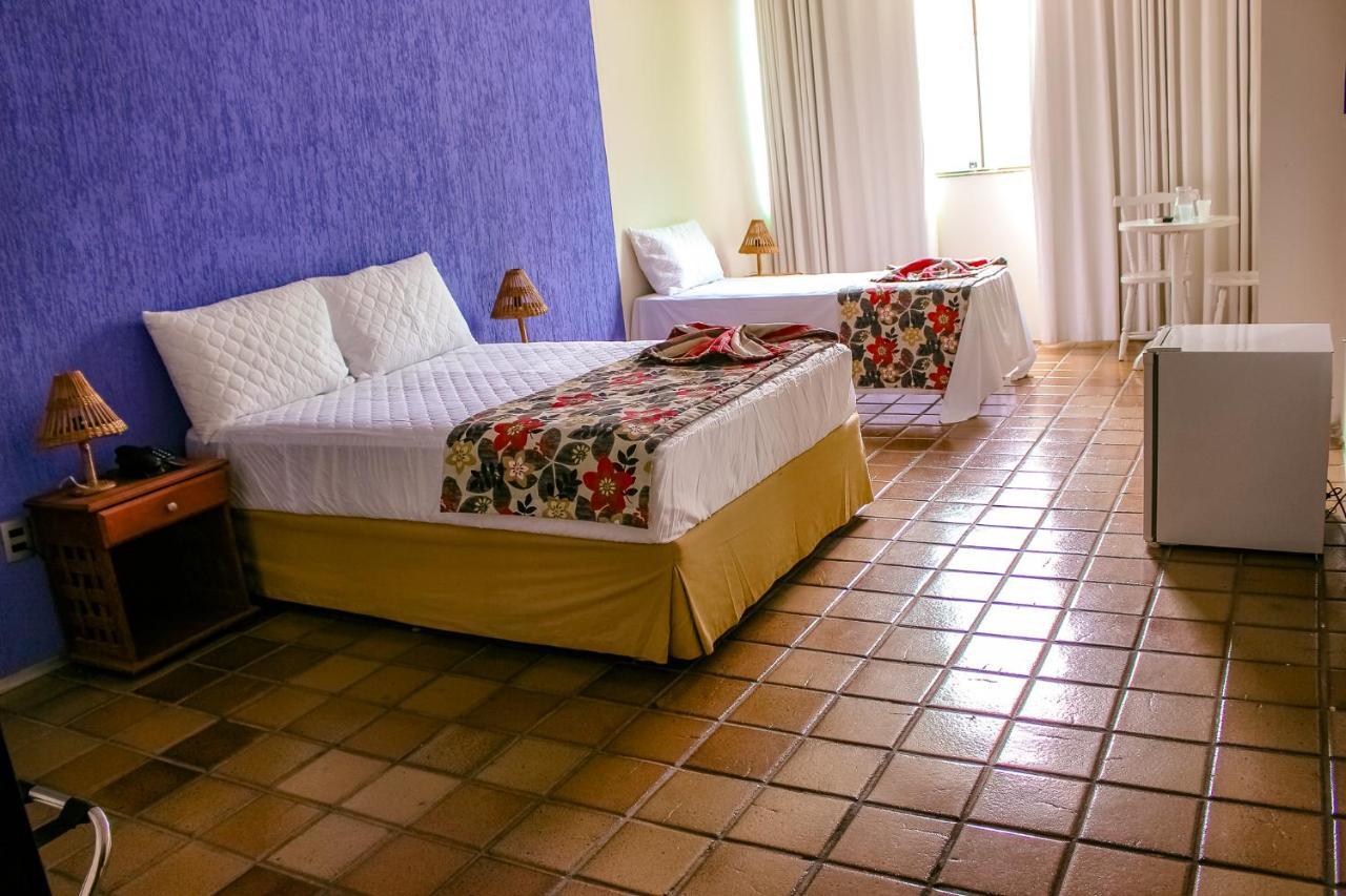 Hotel Tres Palmeiras กราวาตา ภายนอก รูปภาพ